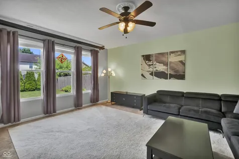 1975 Lakecrest Drive Columbus IN 47201