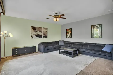 1975 Lakecrest Drive Columbus IN 47201