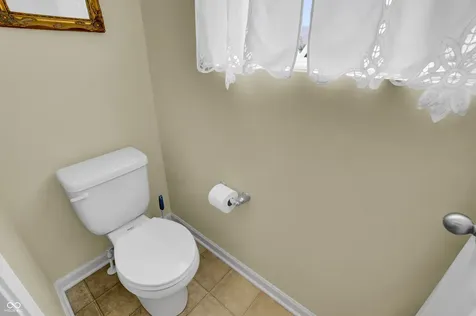 1975 Lakecrest Drive Columbus IN 47201