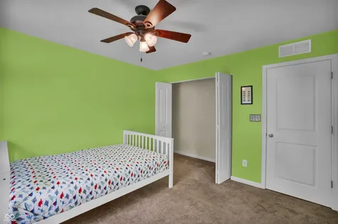 1975 Lakecrest Drive Columbus IN 47201