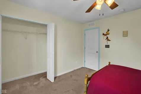 1975 Lakecrest Drive Columbus IN 47201