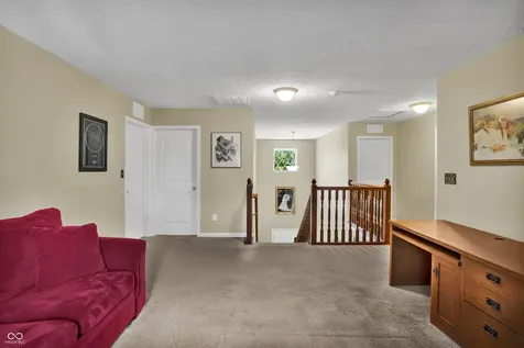 1975 Lakecrest Drive Columbus IN 47201