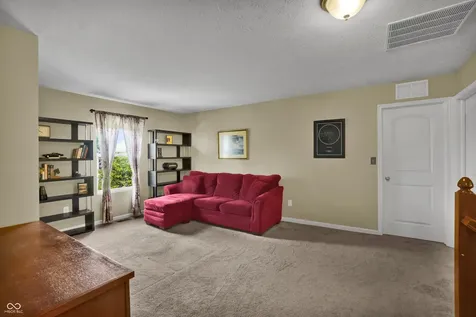 1975 Lakecrest Drive Columbus IN 47201