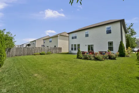 1975 Lakecrest Drive Columbus IN 47201