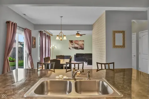 1975 Lakecrest Drive Columbus IN 47201