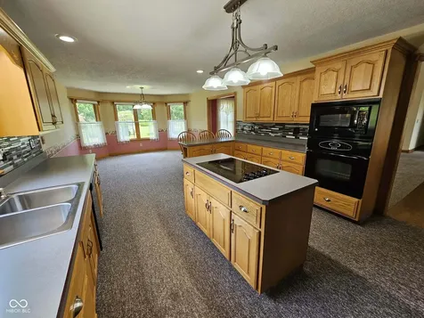 8709 W 1400 N Elwood IN 46036