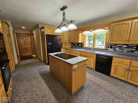 8709 W 1400 N Elwood IN 46036