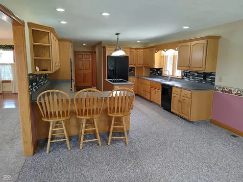 8709 W 1400 N Elwood IN 46036