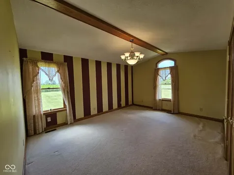 8709 W 1400 N Elwood IN 46036