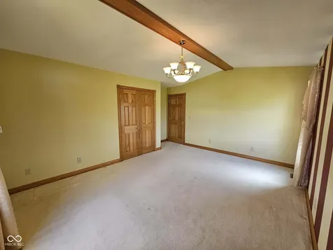 8709 W 1400 N Elwood IN 46036