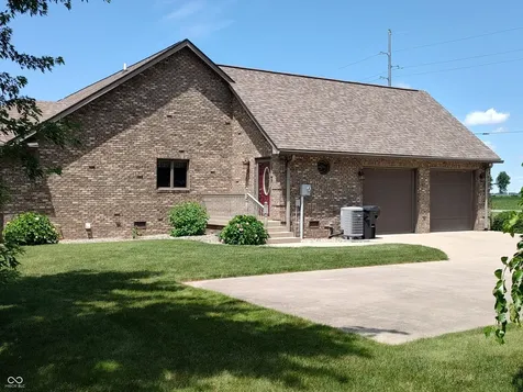 8709 W 1400 N Elwood IN 46036