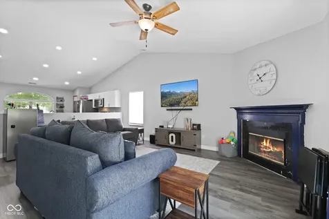 6677 Wimbledon Drive Zionsville IN 46077