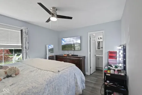6677 Wimbledon Drive Zionsville IN 46077