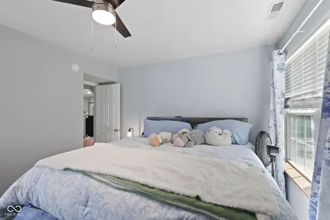 6677 Wimbledon Drive Zionsville IN 46077