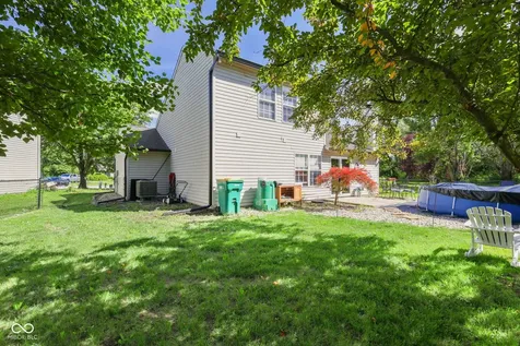 6677 Wimbledon Drive Zionsville IN 46077