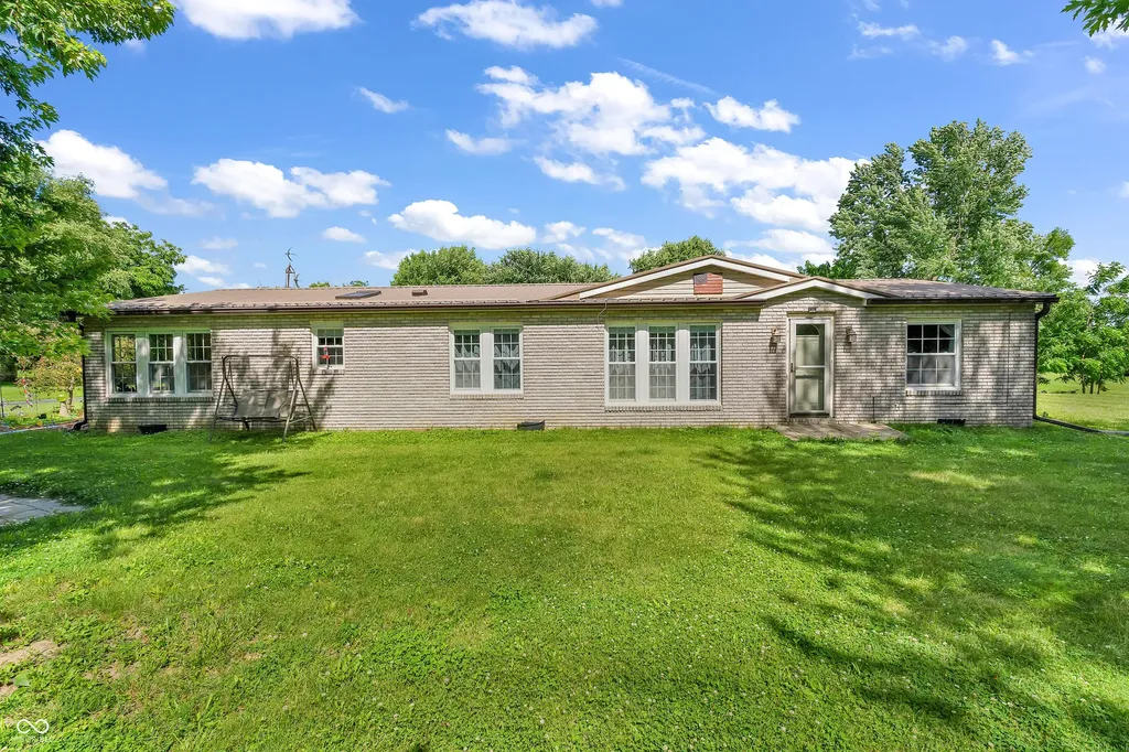2428 S 550 E Crawfordsville IN 47933