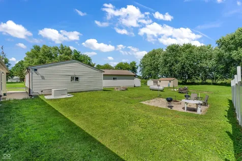 2428 S 550 E Crawfordsville IN 47933