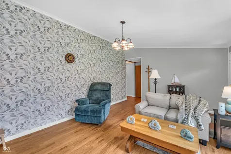 2428 S 550 E Crawfordsville IN 47933