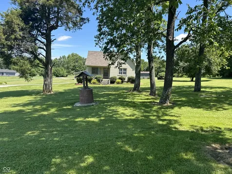 18 Lindsay Court Spencer IN 47460