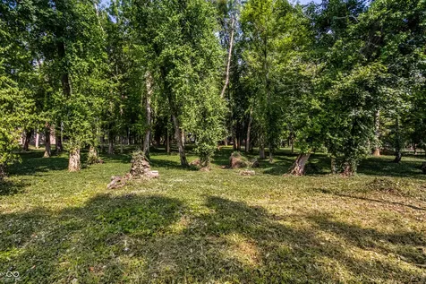 558 E 82nd Street Indianapolis IN 46240