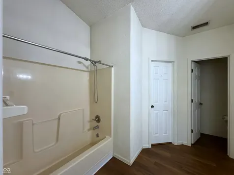 7109 Moriarty Drive Indianapolis IN 46217