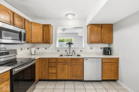 10971 Bellflower Court Indianapolis IN 46235