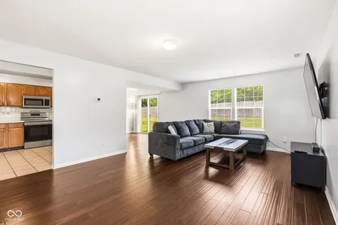 10971 Bellflower Court Indianapolis IN 46235