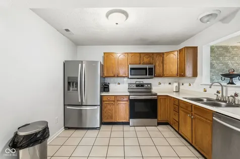 10971 Bellflower Court Indianapolis IN 46235