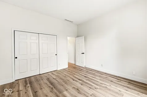 7833 Clearwater Cove Drive Indianapolis IN 46240