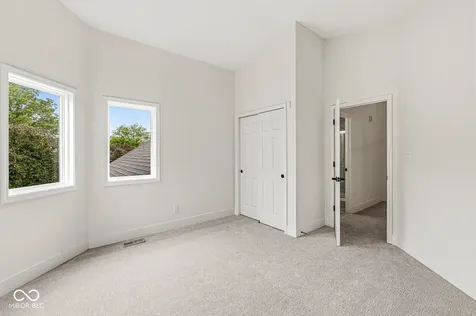 7833 Clearwater Cove Drive Indianapolis IN 46240