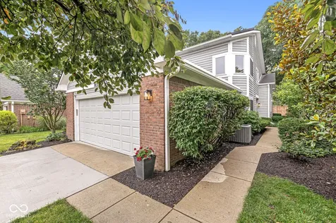 7833 Clearwater Cove Drive Indianapolis IN 46240