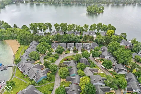7833 Clearwater Cove Drive Indianapolis IN 46240