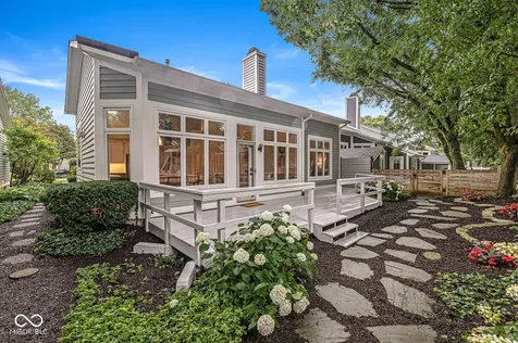 7833 Clearwater Cove Drive Indianapolis IN 46240