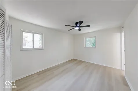 10016 Meadowlark Manor Indianapolis IN 46235