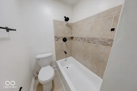 10016 Meadowlark Manor Indianapolis IN 46235