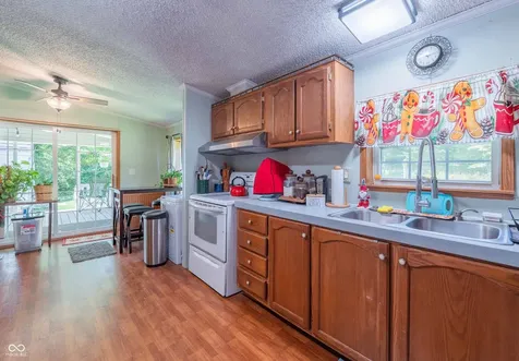 982 E Porter Ridge Road Spencer IN 47460