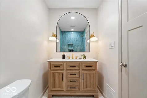 5314 Shorewood Drive Indianapolis IN 46220