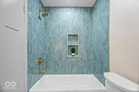 5314 Shorewood Drive Indianapolis IN 46220