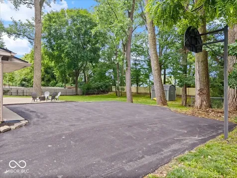 5314 Shorewood Drive Indianapolis IN 46220