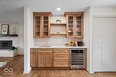 5314 Shorewood Drive Indianapolis IN 46220