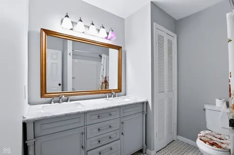 5226 W Southport Road Indianapolis IN 46221
