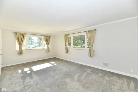 4928 Oaknoll Drive Indianapolis IN 46221