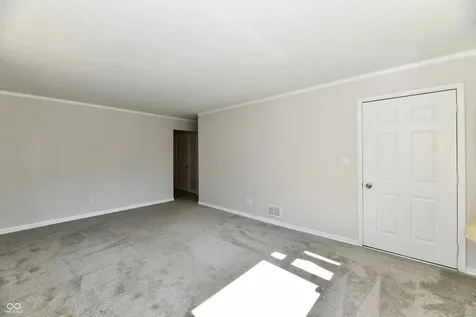 4928 Oaknoll Drive Indianapolis IN 46221