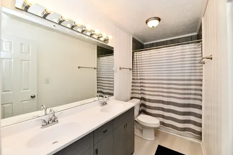 4928 Oaknoll Drive Indianapolis IN 46221