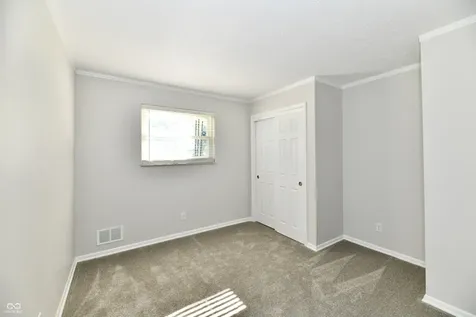 4928 Oaknoll Drive Indianapolis IN 46221