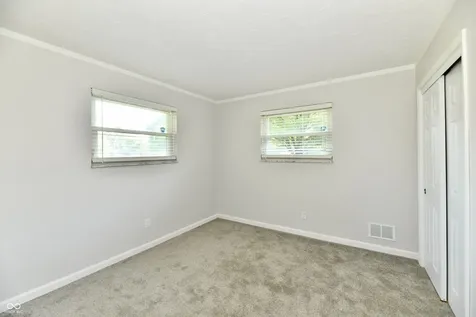 4928 Oaknoll Drive Indianapolis IN 46221