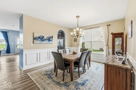 7713 Eagle Point Zionsville IN 46077