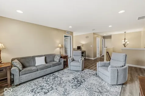 7713 Eagle Point Zionsville IN 46077
