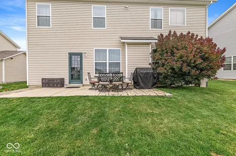 7713 Eagle Point Zionsville IN 46077