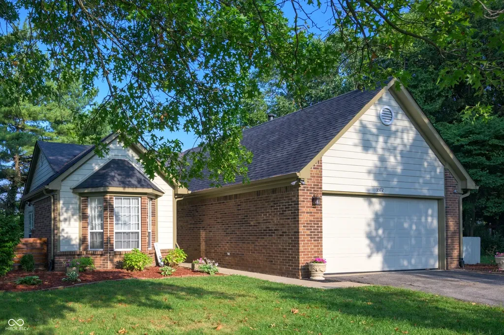 3572 Laureate Court N Indianapolis IN 46214